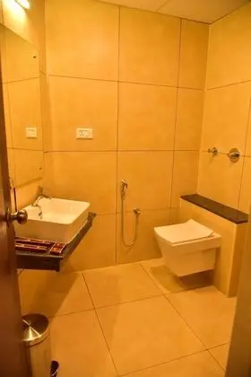Royal Oda, 1 En Büyük (King) Boy Yatak, Engellilere Uygun, Şehir Manzaralı