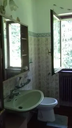 Tek Büyük Yataklı Oda, Ortak Banyo