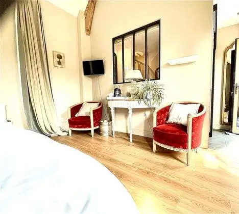 Comfort Tek Büyük Yataklı Oda