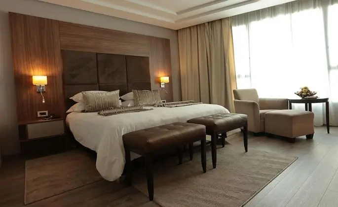 Deluxe Tek Büyük Yataklı Oda