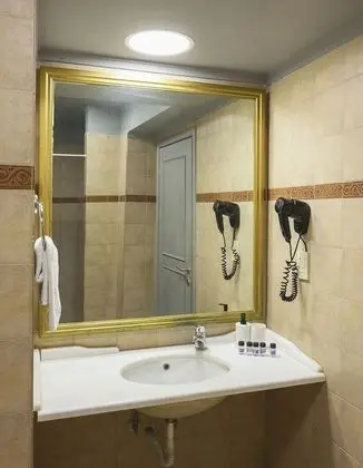 Standard Üç Kişilik Oda