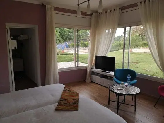 Comfort Stüdyo, 1 Büyük (Queen) Boy Yatak, Sigara İçilmez, Bahçe Manzaralı