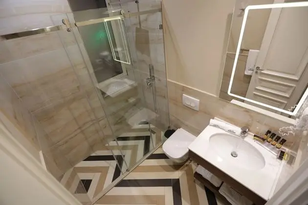 Deluxe Tek Büyük Yataklı Oda, Deniz Manzaralı