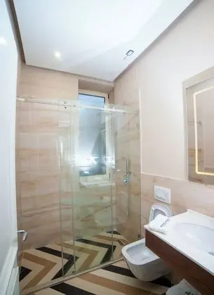 Superior Tek Büyük Yataklı Oda, Bahçe Manzaralı