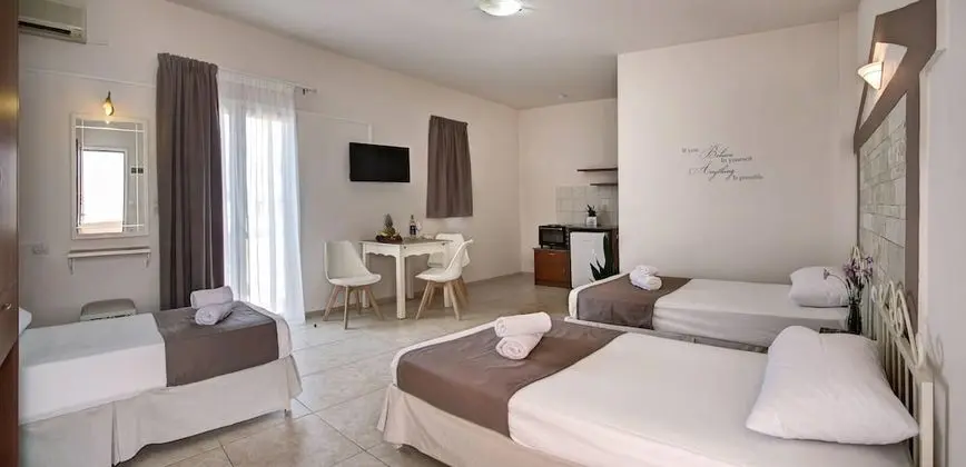 Standard Triple Studio with Garden View