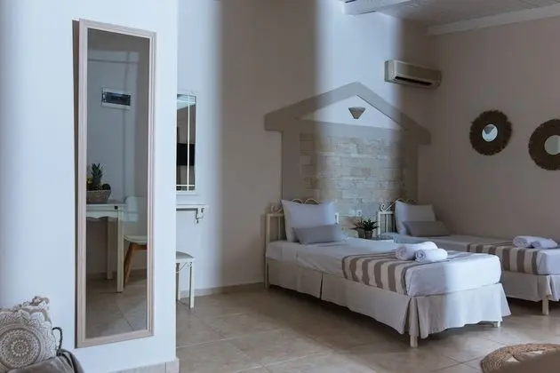 Standard Twin (Double) Studio with Garden View