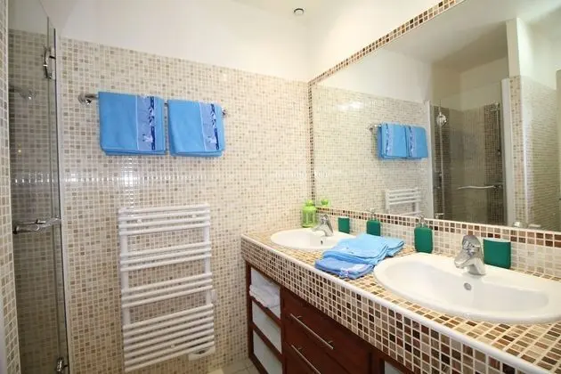 Premium Üç Kişilik Oda