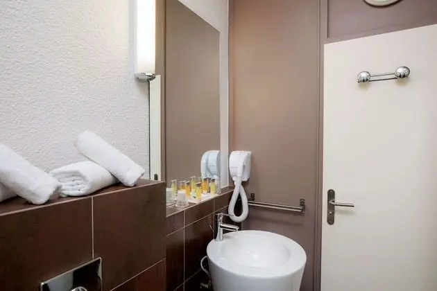 Üç Kişilik Oda, Balkon