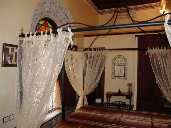 Classic Tek Büyük Yataklı Oda (Muscade)