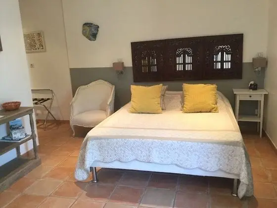 Tek Büyük Yataklı Oda (Mimosa)