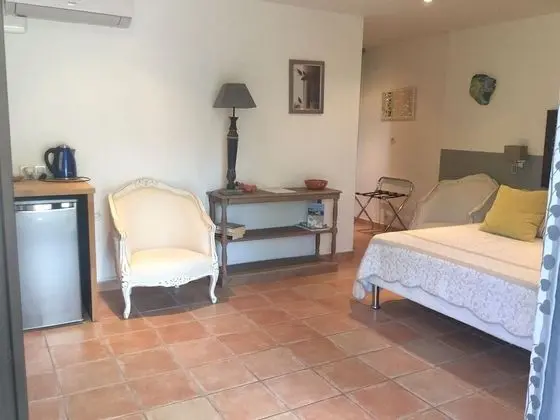 Tek Büyük Yataklı Oda (Mimosa)