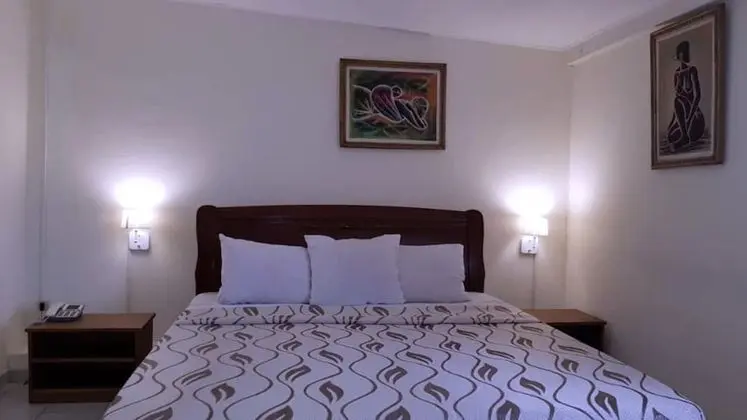 Comfort Tek Büyük Yataklı Oda