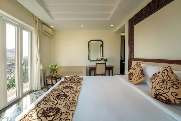Deluxe Tek Büyük Yataklı Oda, Nehir Manzaralı