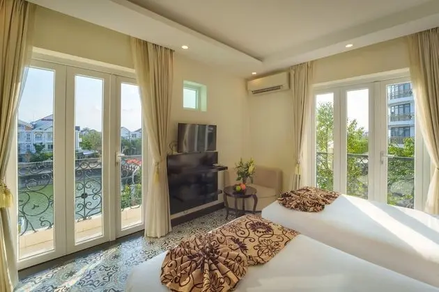Deluxe Tek Büyük Yataklı Oda, Nehir Manzaralı