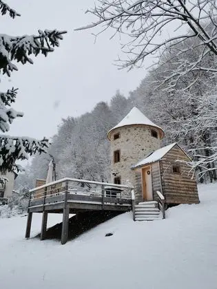 Dağ Evi, Özel Banyo (Pigeonnier)