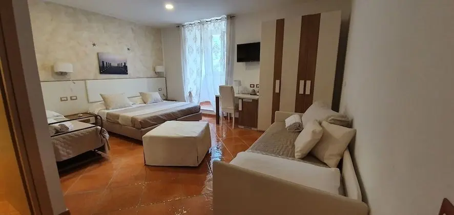 Dört Kişilik Oda