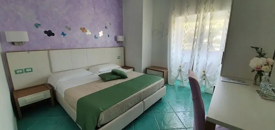 Tek Büyük Yataklı Oda