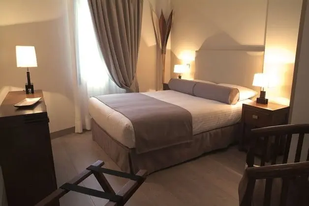 Tek Büyük Yataklı Oda, 1 Çift Kişilik Yatak