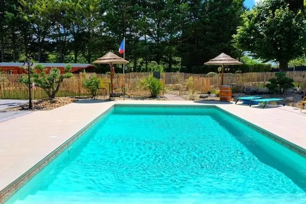 Family Kır Evi, Özel Banyo, Havuz Manzaralı (LE PETIT CHAMPIGNY)