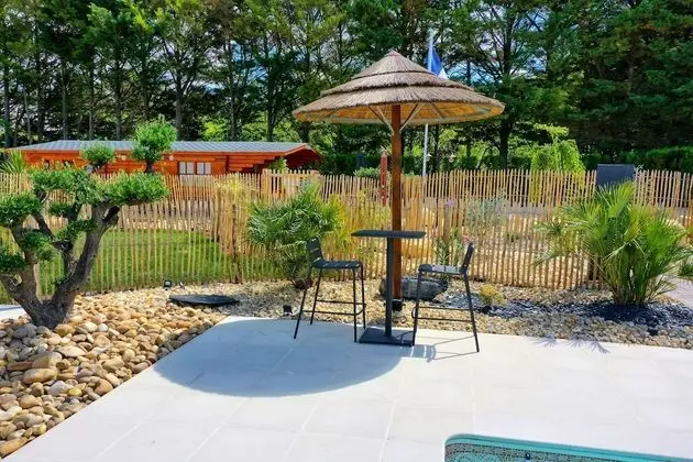 Family Kır Evi, Özel Banyo, Havuz Manzaralı (LE PETIT CHAMPIGNY)