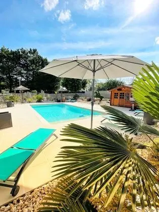 Family Kır Evi, Özel Banyo, Havuz Manzaralı (LE PETIT CHAMPIGNY)