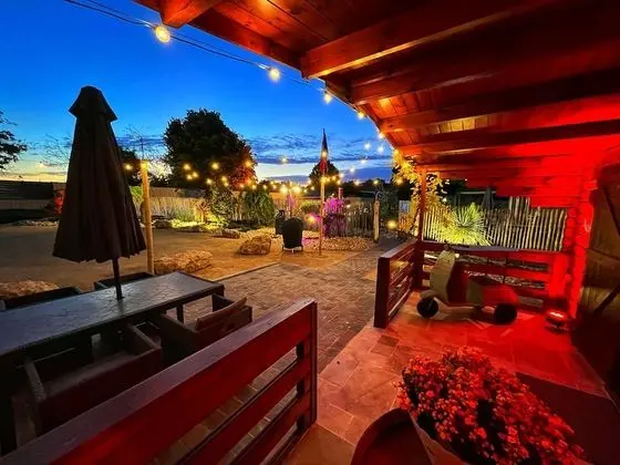 Family Kır Evi, Özel Banyo, Havuz Manzaralı (LE PETIT CHAMPIGNY)