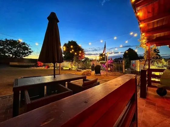 Family Kır Evi, Özel Banyo, Havuz Manzaralı (LE PETIT CHAMPIGNY)