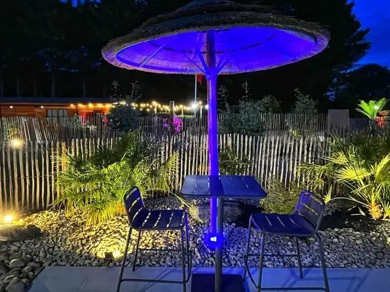 Family Kır Evi, Özel Banyo, Havuz Manzaralı (LE PETIT CHAMPIGNY)