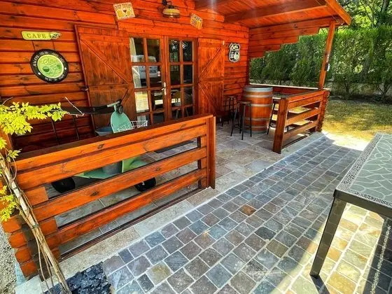 Family Kır Evi, Özel Banyo, Havuz Manzaralı (LE PETIT CHAMPIGNY)