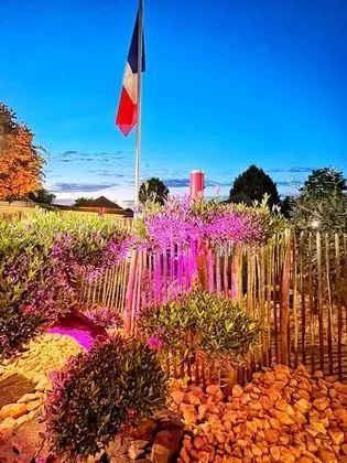 Family Kır Evi, Özel Banyo, Havuz Manzaralı (LE PETIT CHAMPIGNY)