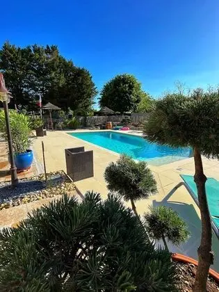 Family Kır Evi, Özel Banyo, Havuz Manzaralı (LE PETIT CHAMPIGNY)