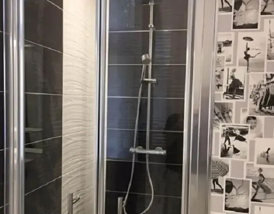 Luxury Tek Büyük Yataklı Oda, Banyolu/Duşlu, Park Manzaralı (CHAMBRE NUMERO 5)