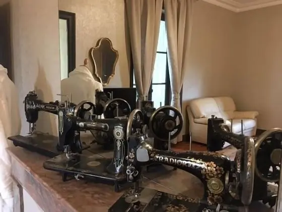 Luxury Tek Büyük Yataklı Oda, Banyolu/Duşlu, Park Manzaralı (CHAMBRE NUMERO 5)