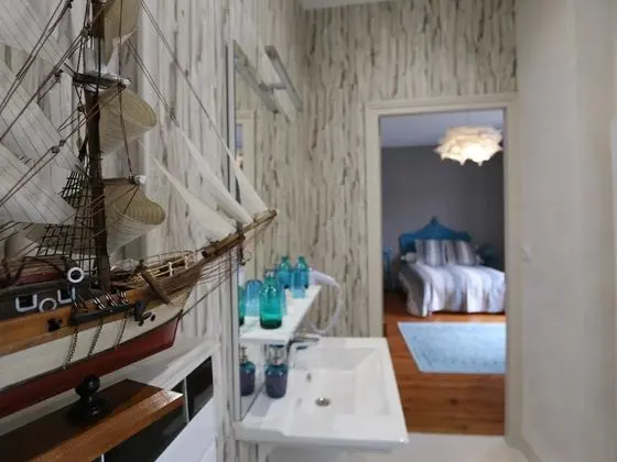 Standard Tek Büyük Yataklı Oda, Banyolu/Duşlu, Bahçe Manzaralı (Chambre Vendéenne.)