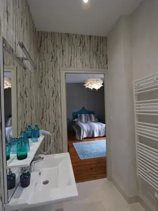 Standard Tek Büyük Yataklı Oda, Banyolu/Duşlu, Bahçe Manzaralı (Chambre Vendéenne.)