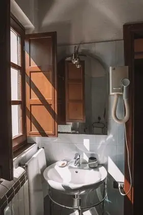 Basic Tek Büyük Yataklı Oda, Tepe Manzaralı