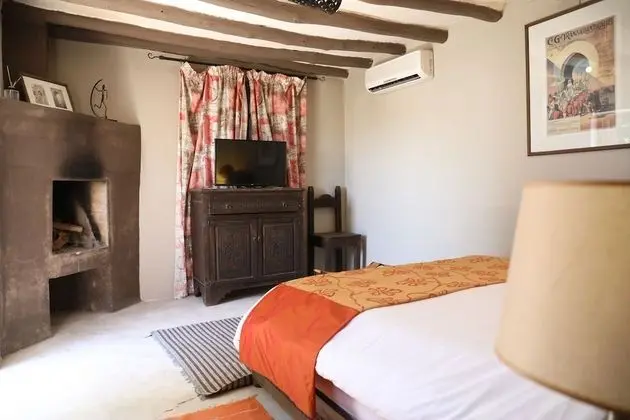 Comfort Tek Büyük Yataklı Oda