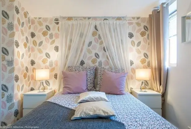 Tek Büyük Yataklı Oda (Coloniale)