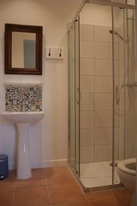 Tek Büyük veya İki Ayrı Yataklı Oda, Banyolu/Duşlu (b. No2 Chambre)