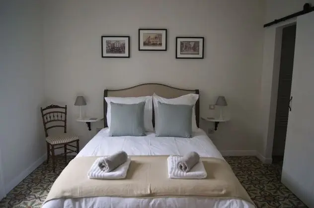 Tek Büyük Yataklı Oda, Banyolu/Duşlu (c. No3 Chambre)