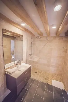 Comfort Tek Büyük Yataklı Oda, Banyolu/Duşlu