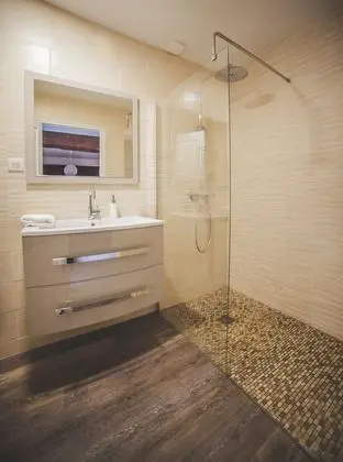 Standard Tek Büyük Yataklı Oda, Banyolu/Duşlu