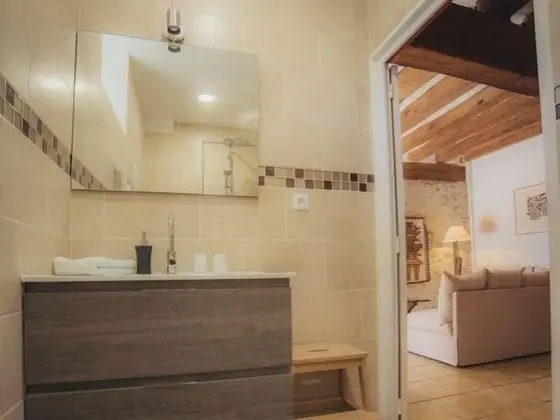 Tek Büyük Yataklı Oda, Banyolu/Duşlu