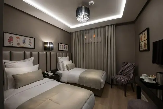 Çift Kişilik, Bahçe Manzaralı, Yarı Bodrum Kat