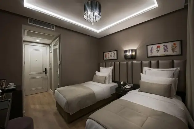 Çift Kişilik, Bahçe Manzaralı, Yarı Bodrum Kat