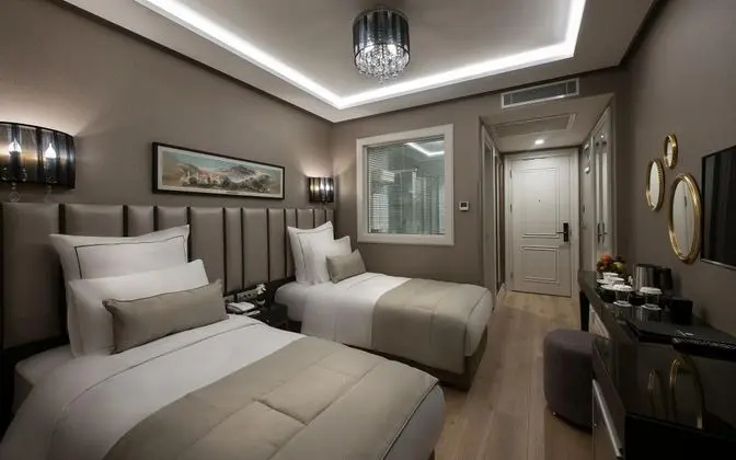 Çift Kişilik, Bahçe Manzaralı, Yarı Bodrum Kat