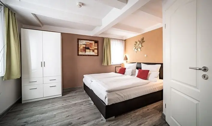 Tek Büyük Yataklı Oda, Balkon