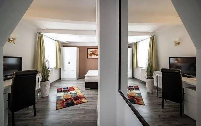 Tek Büyük Yataklı Oda, Balkon