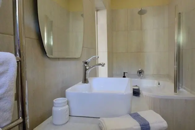 Standard Oda, 1 Yatak Odası ( Standard Queen Downstairs)