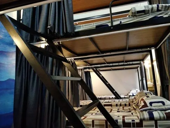 Ortak Ranzalı Oda, Karma Ranzalı Oda (Bed in 8-bed)